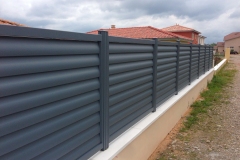 cloture-aluminium-horizal-gris-anthracite-crachier