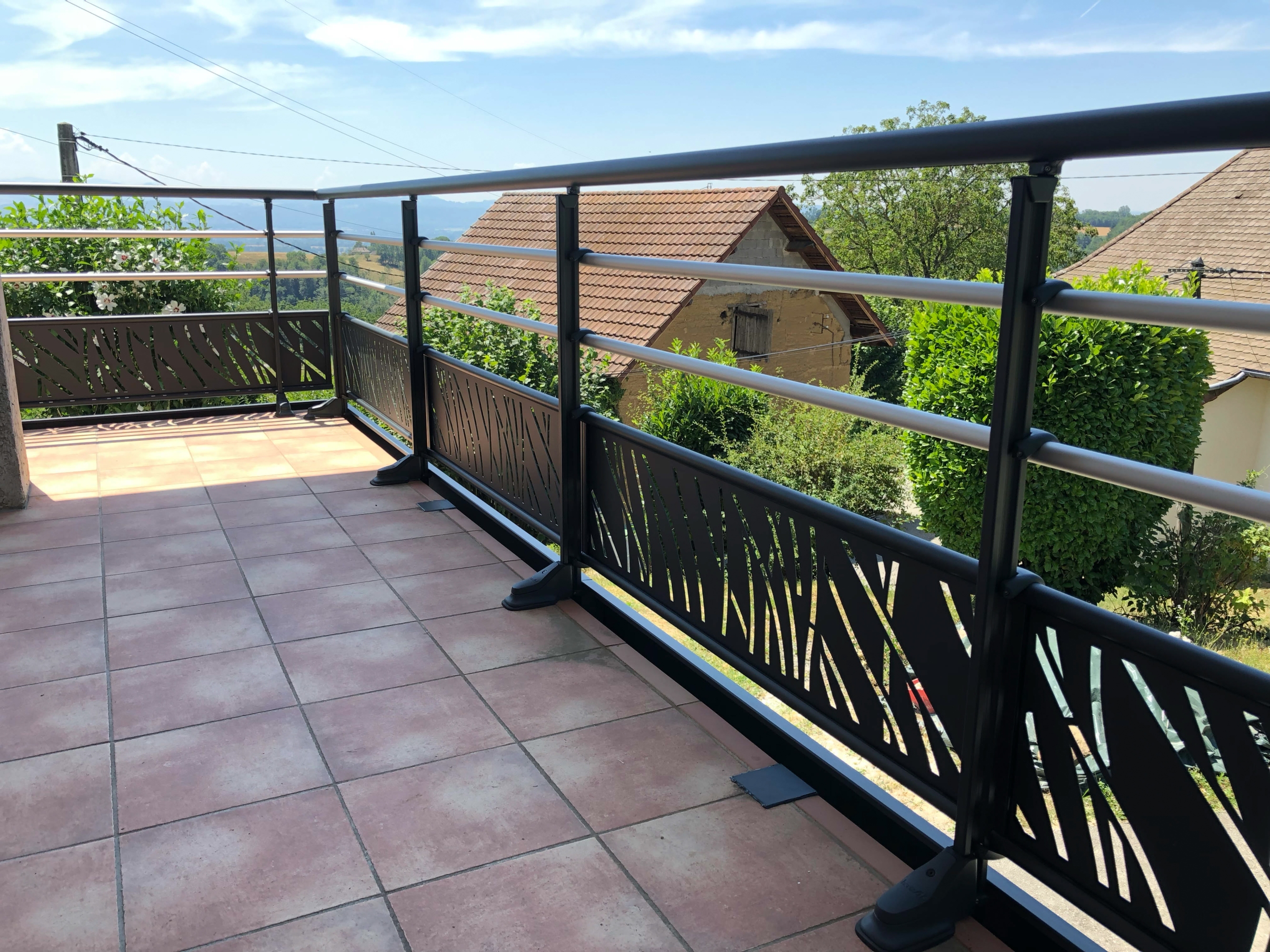 garde-corps-design-bicolore-horizal-la-bridoire