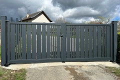 portail-battant-aluminium-belley