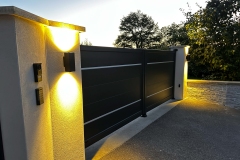 portail-battant-motorise-noir-2100-nances