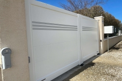 portail-blanc-battant-apprieu