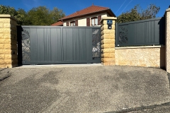 portail-coulissant-decoupe-laser-aluminium-le-pont-de-beauvoisibn