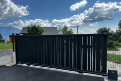 portail-coulissant-motorise-novalaise