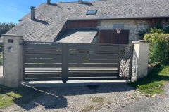 portail-decoupe-laser-coulissant-brens