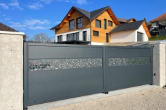 portail-gris-anthracite-battant-aluminium-novalaise
