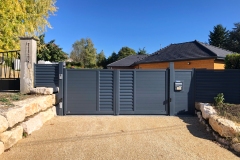 portail-noir-battant-charencieu