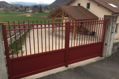 portail-rouge-pourpre-battant-paladru