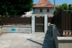 porte-brun-gris-plein-saint-bueil